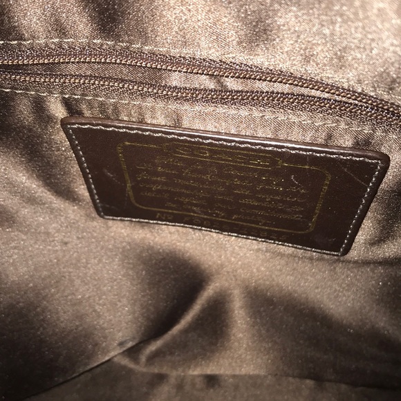 Classic Coach Shoulder Bag - Picture 3 of 3